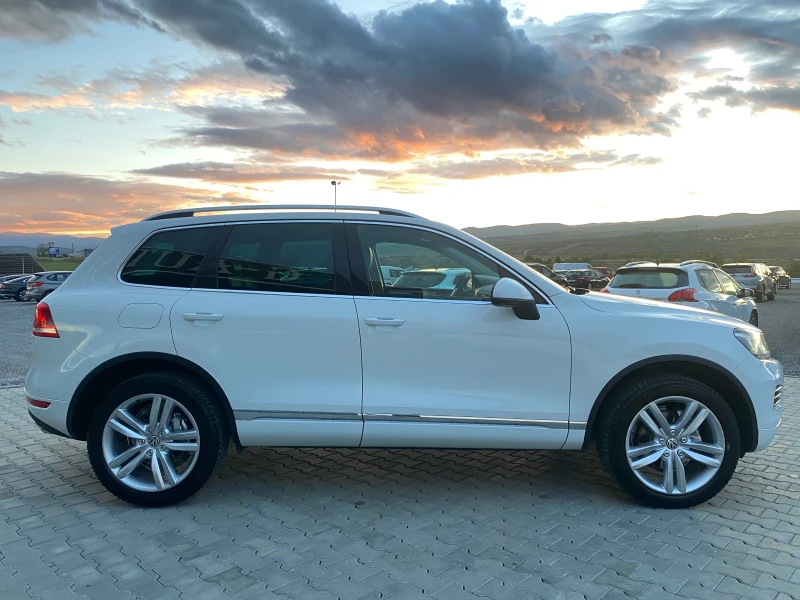 VW Touareg 3.0TDI 245ks 4x4 , снимка 4 - Автомобили и джипове - 47528332