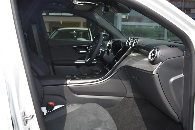 Mercedes-Benz GLC 450d* AMG* COUPE* BURM* PANO* DIST* 360 CAM* CARPL, снимка 9 - Автомобили и джипове - 51324443