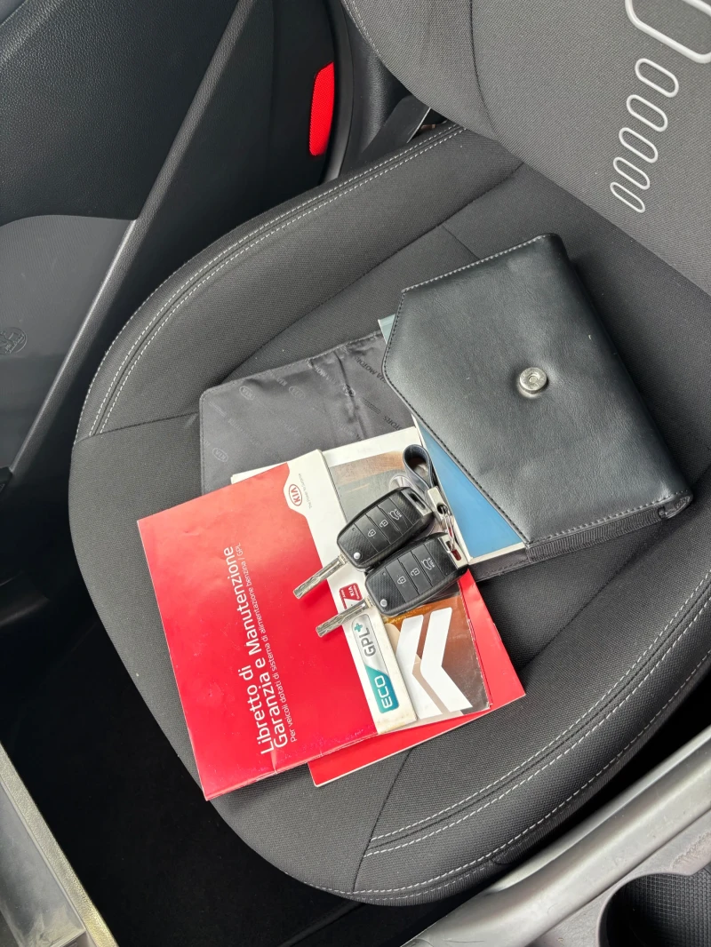 Kia Sportage 1.6 i + GPL /BRC/ , снимка 17 - Автомобили и джипове - 51501227