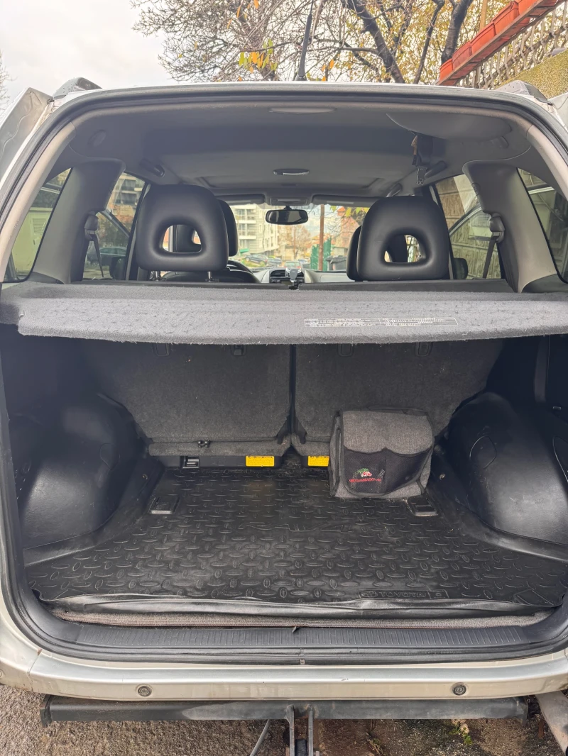 Toyota Rav4, снимка 8 - Автомобили и джипове - 52638173