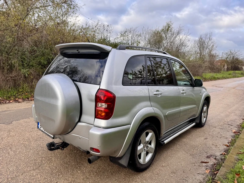 Toyota Rav4, снимка 4 - Автомобили и джипове - 52638173