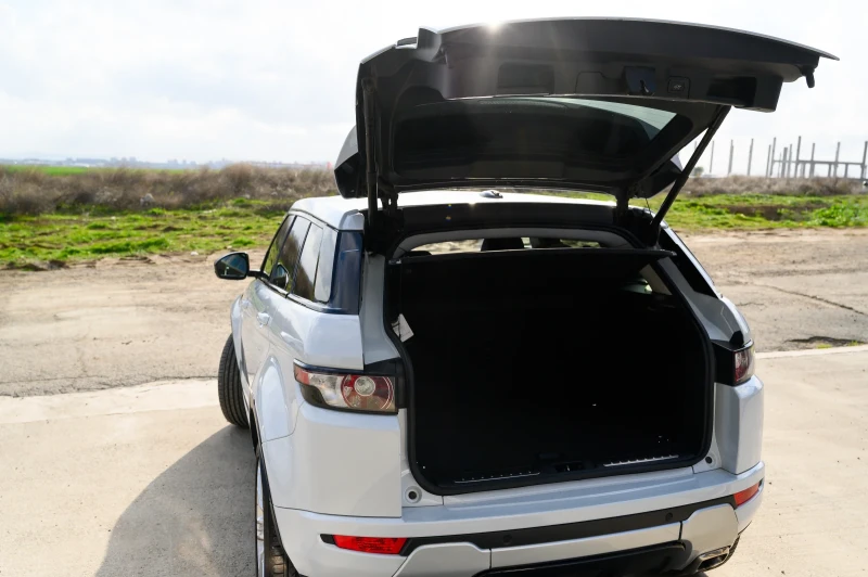 Land Rover Range Rover Evoque Перфектен, снимка 4 - Автомобили и джипове - 52834459