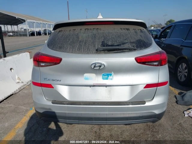 Hyundai Tucson SE, снимка 15 - Автомобили и джипове - 47546117