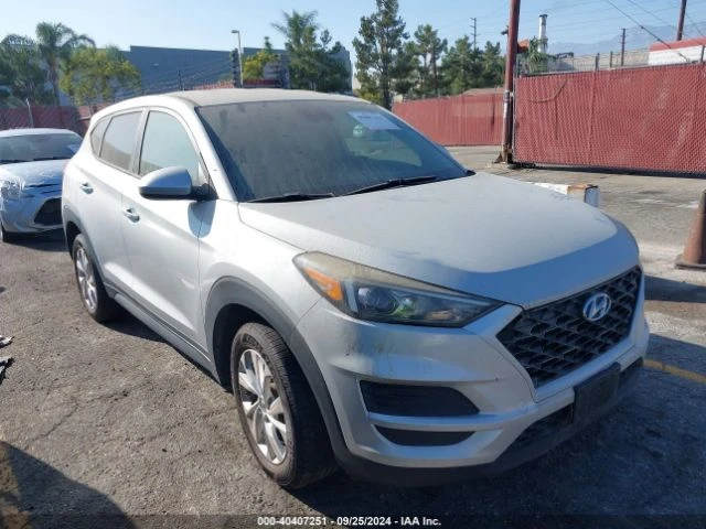 Hyundai Tucson SE, снимка 12 - Автомобили и джипове - 47546117