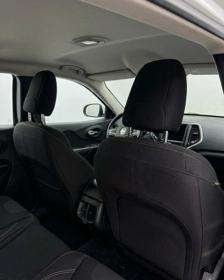 Jeep Cherokee 2.2 TDI 4x4, снимка 6 - Автомобили и джипове - 54450578