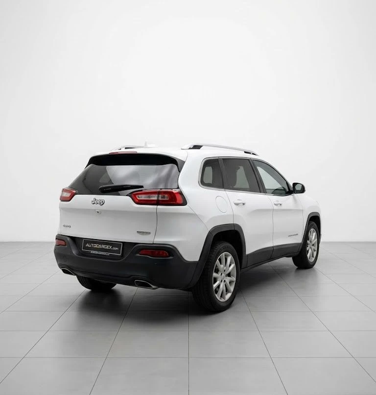 Jeep Cherokee 2.2 TDI 4x4, снимка 2 - Автомобили и джипове - 54450578