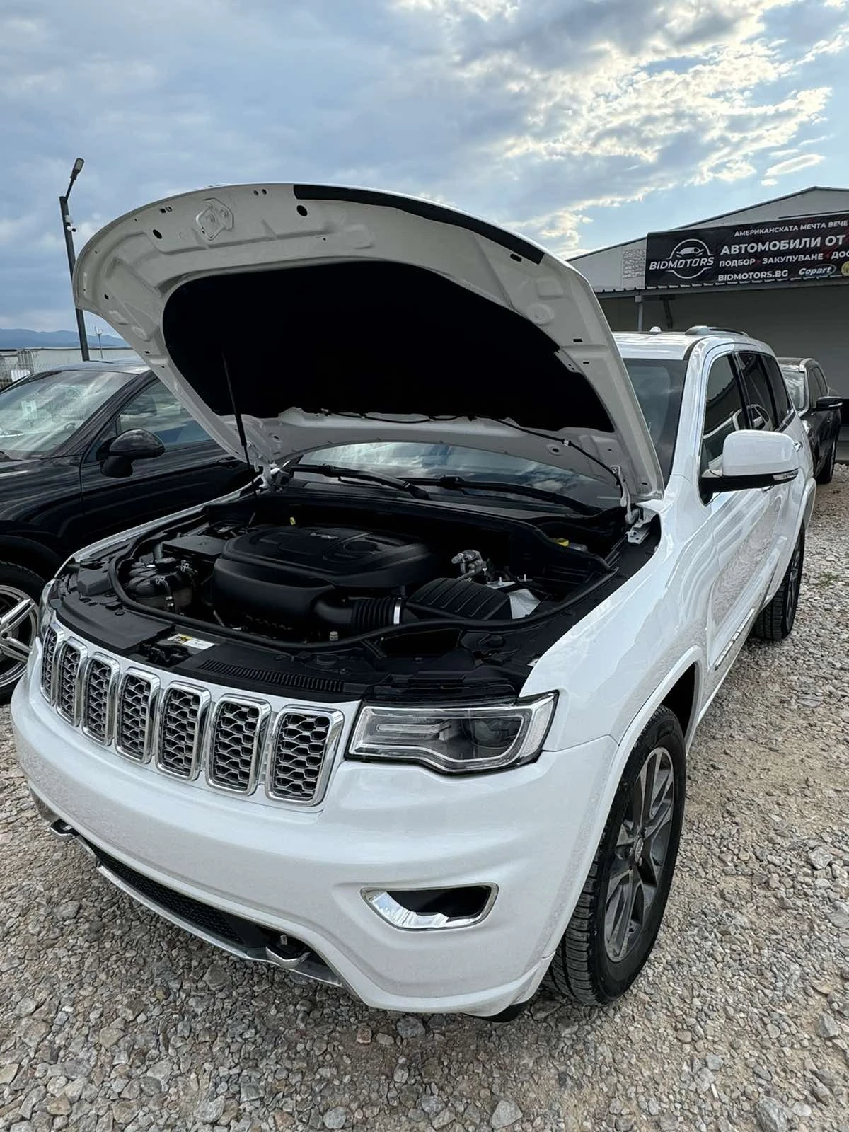 Jeep Grand cherokee Overland  - изображение 6