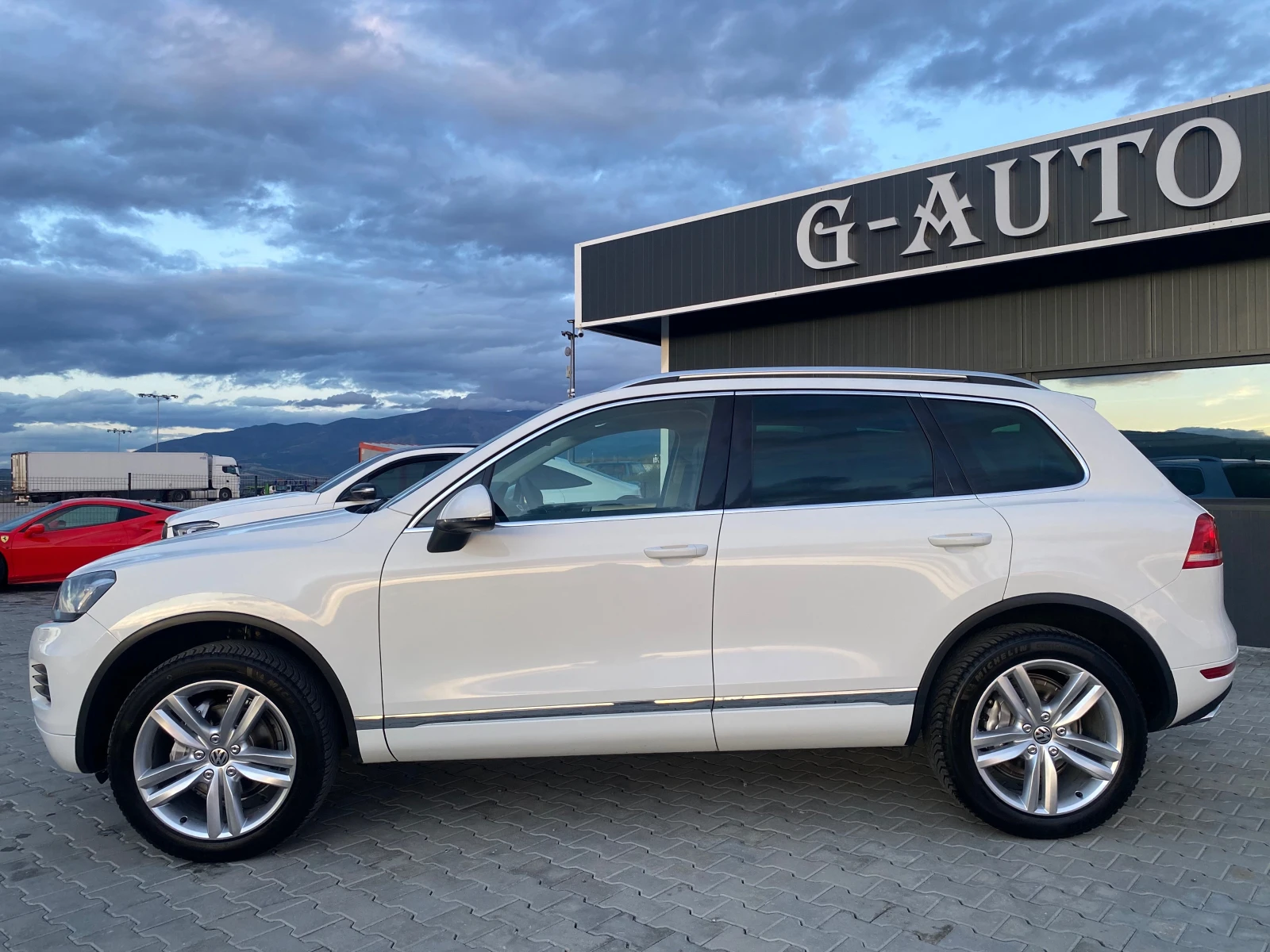 VW Touareg 3.0TDI 245ks 4x4  - изображение 7