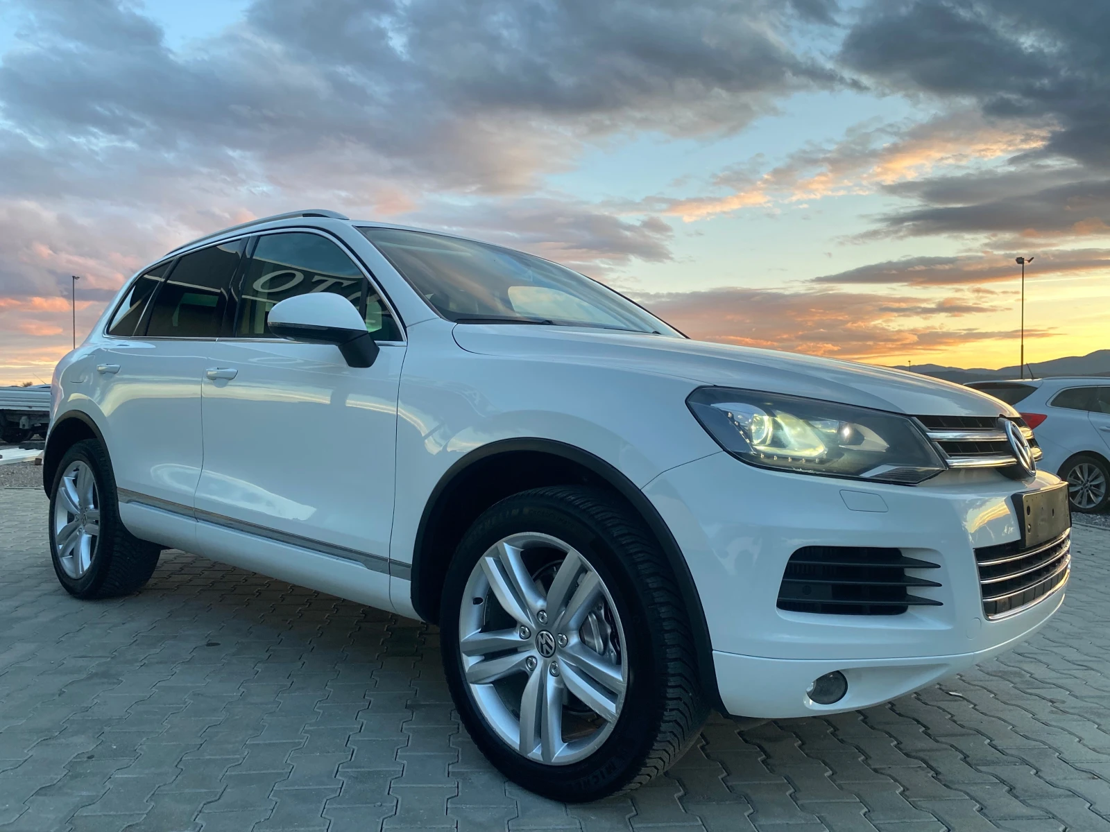 VW Touareg 3.0TDI 245ks 4x4  - изображение 3