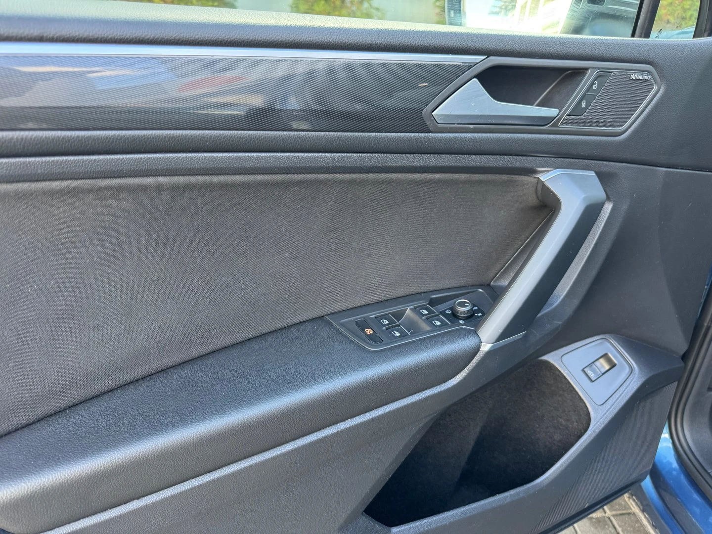 VW Tiguan LWB Highline 2.0TDI 4MOTION BMT - изображение 6