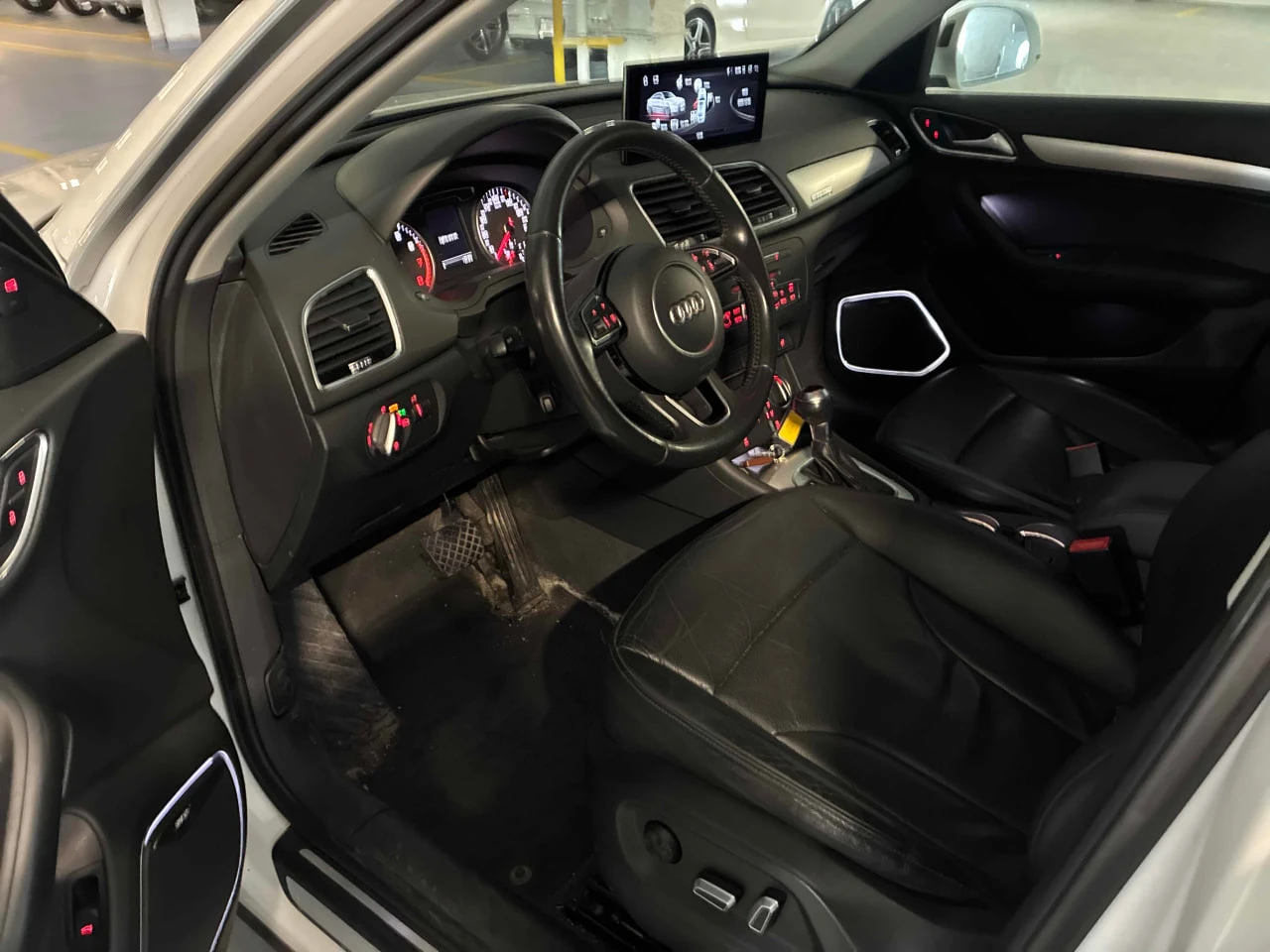 Audi Q3 * АВТО КРЕДИТ* ЦЕНА ДО БГ * СЕРВИЗНА ИСТОРИЯ *  - изображение 6