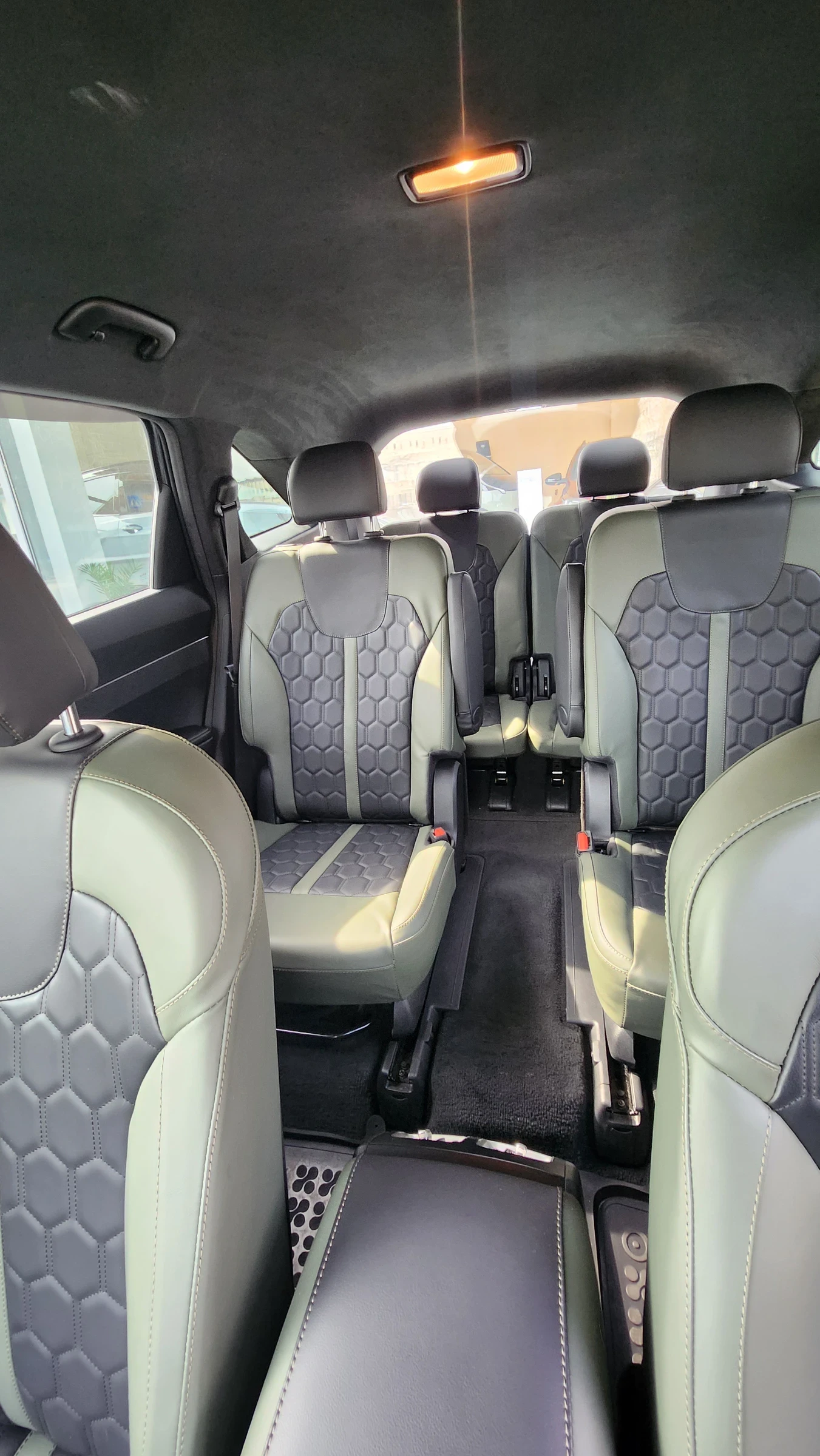 Kia Sorento 2.5T, снимка 9 - Автомобили и джипове - 53723426