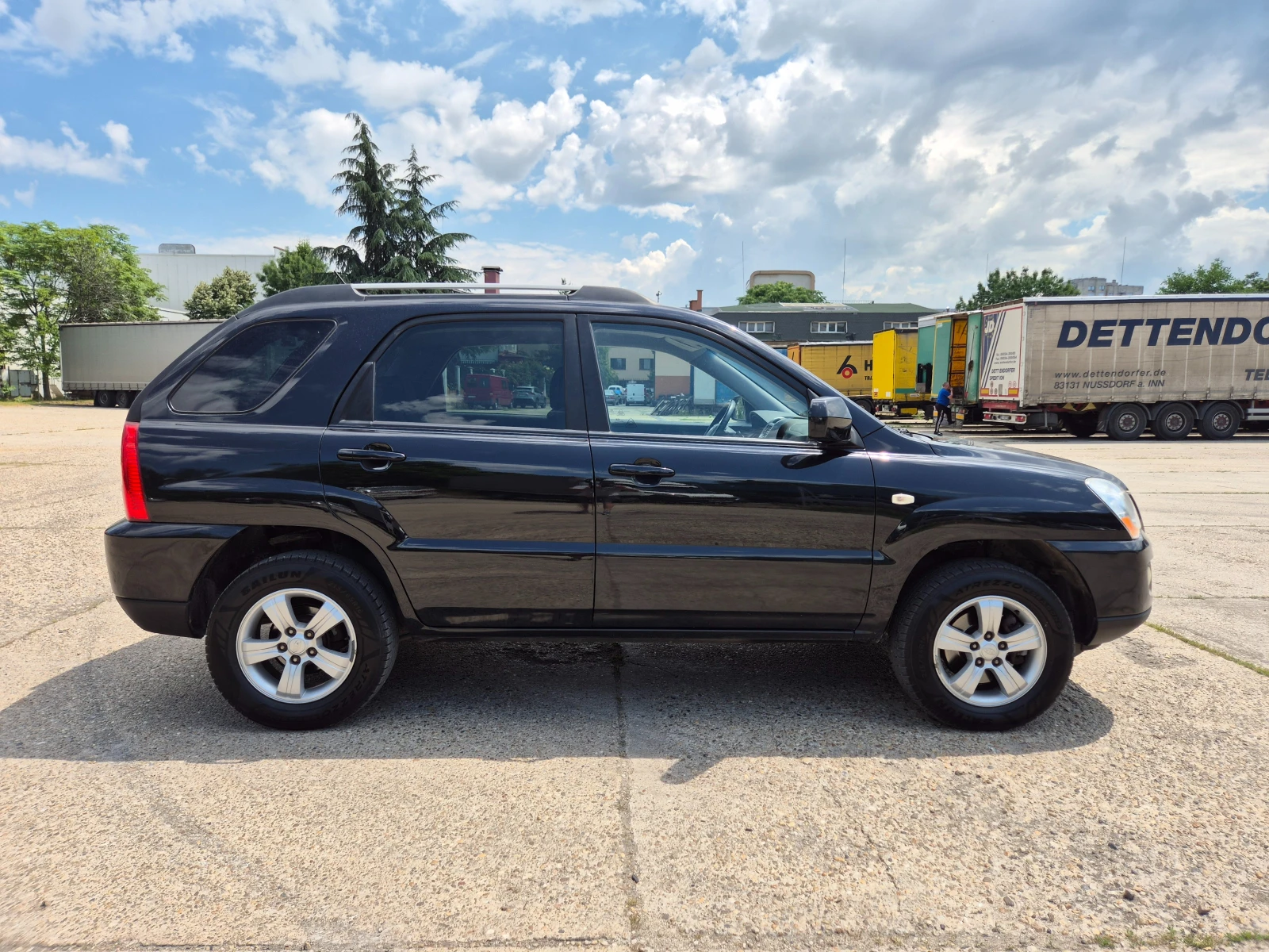 Kia Sportage 2.0i-ГАЗ-Италия, снимка 4 - Автомобили и джипове - 54823955