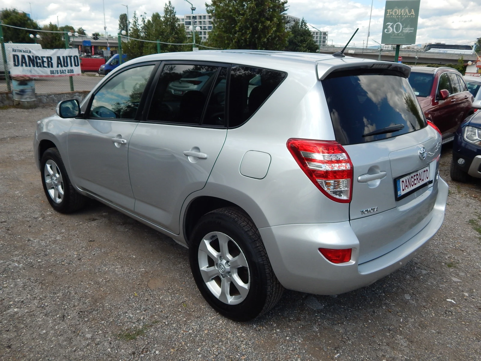 Toyota Rav4 2.2D4D* 214000km.* , снимка 6 - Автомобили и джипове - 55430480