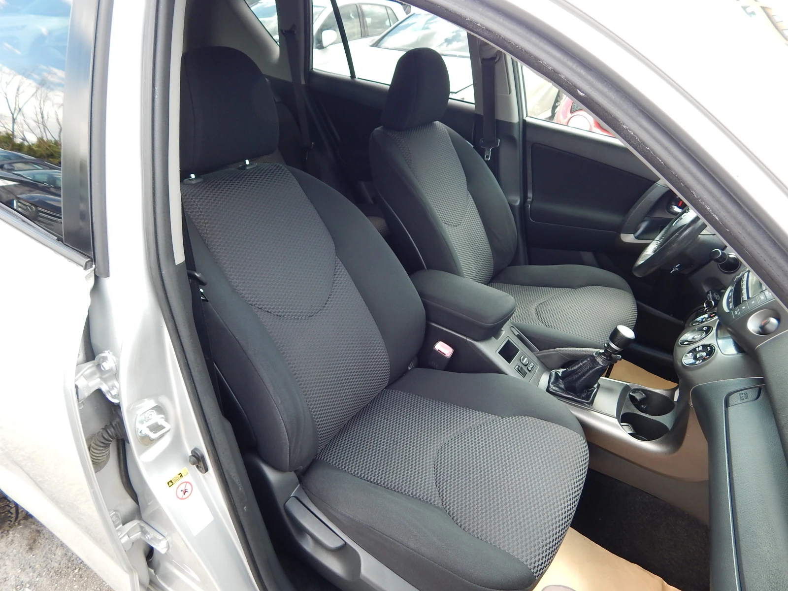 Toyota Rav4 2.2D4D* 214000km.* , снимка 17 - Автомобили и джипове - 55430480
