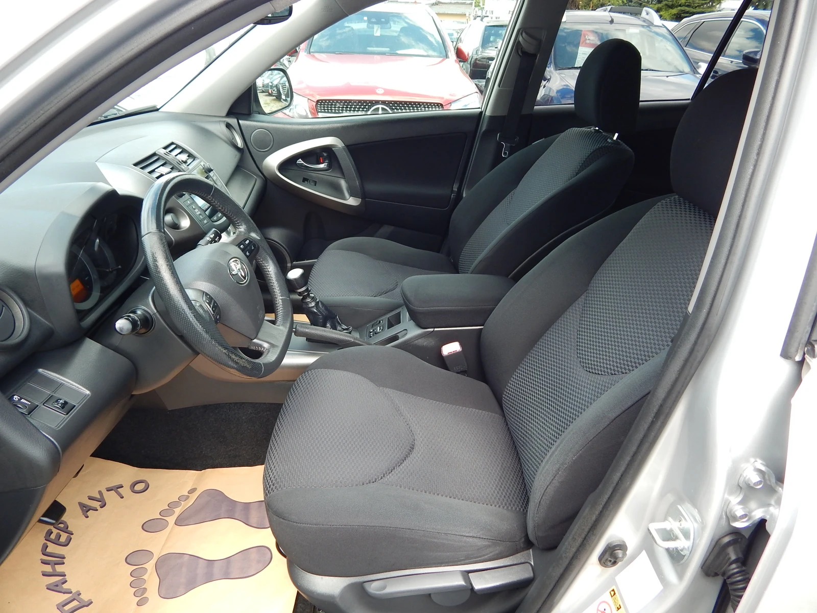 Toyota Rav4 2.2D4D* 214000km.* , снимка 10 - Автомобили и джипове - 55430480