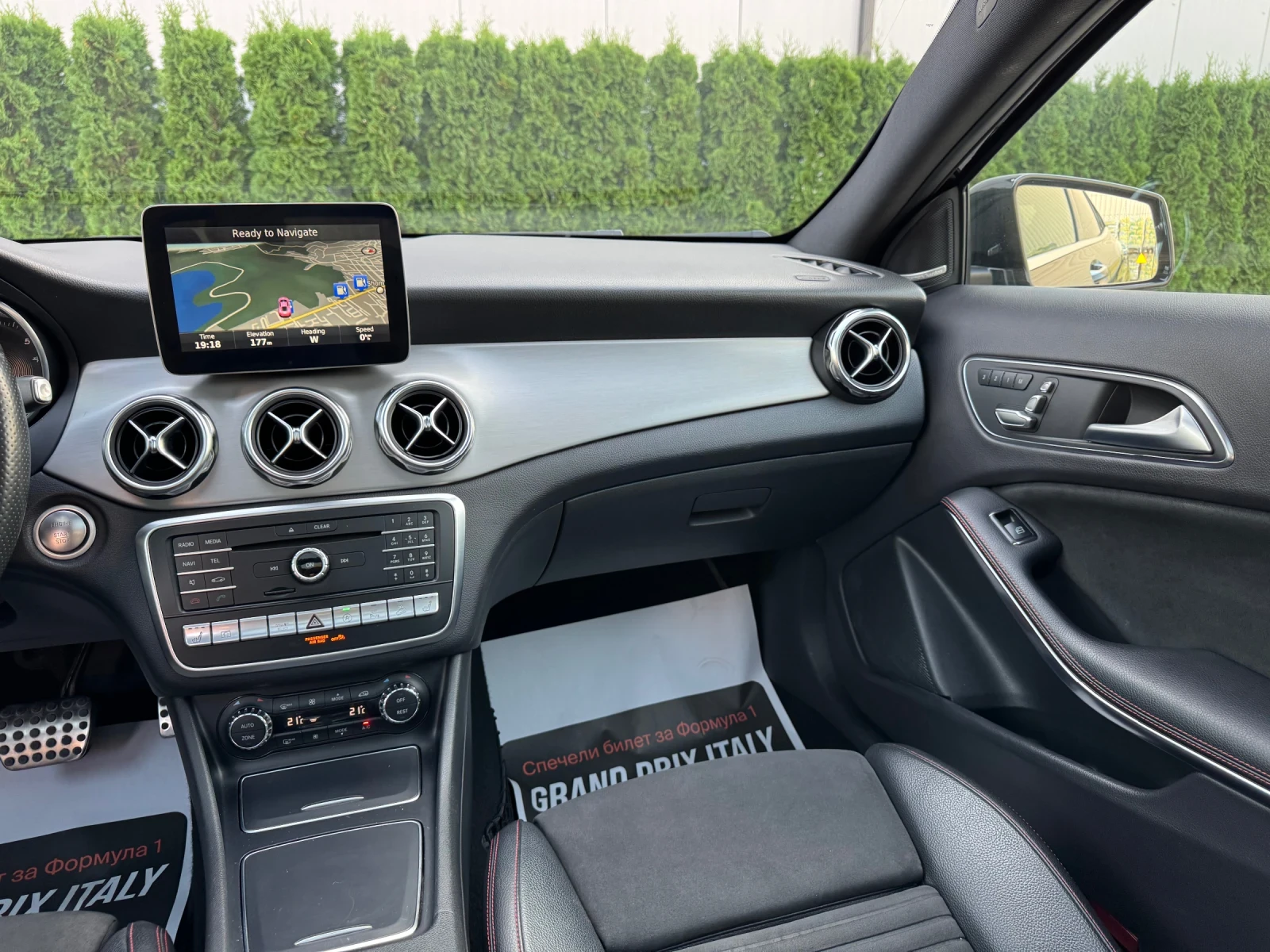 Mercedes-Benz GLA 220 CDI 4Matic/AMG-line/FULL/ШВЕЙЦАРИЯ!!!, снимка 11 - Автомобили и джипове - 55729318
