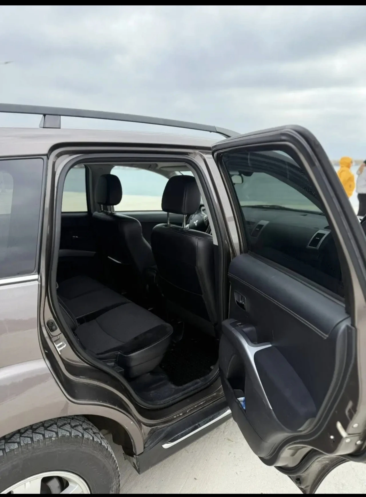 Mitsubishi Outlander, снимка 9 - Автомобили и джипове - 56111157