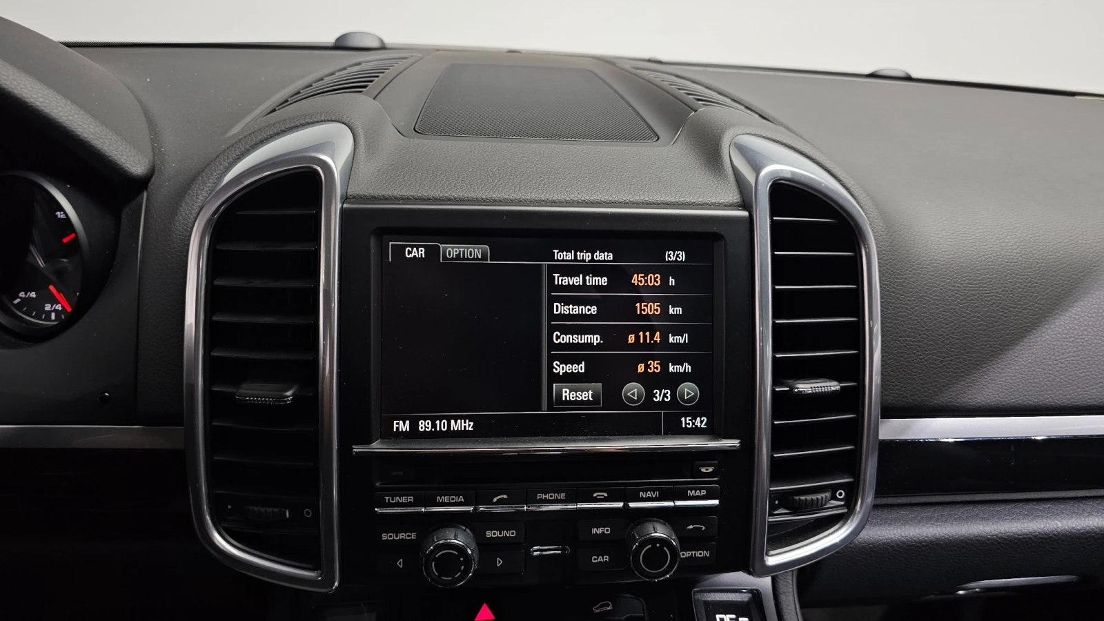 Porsche Cayenne 3.0 DIESEL AWD * ПОДГРЕВИ * ПАНО * КАМЕРА, снимка 11 - Автомобили и джипове - 56119502
