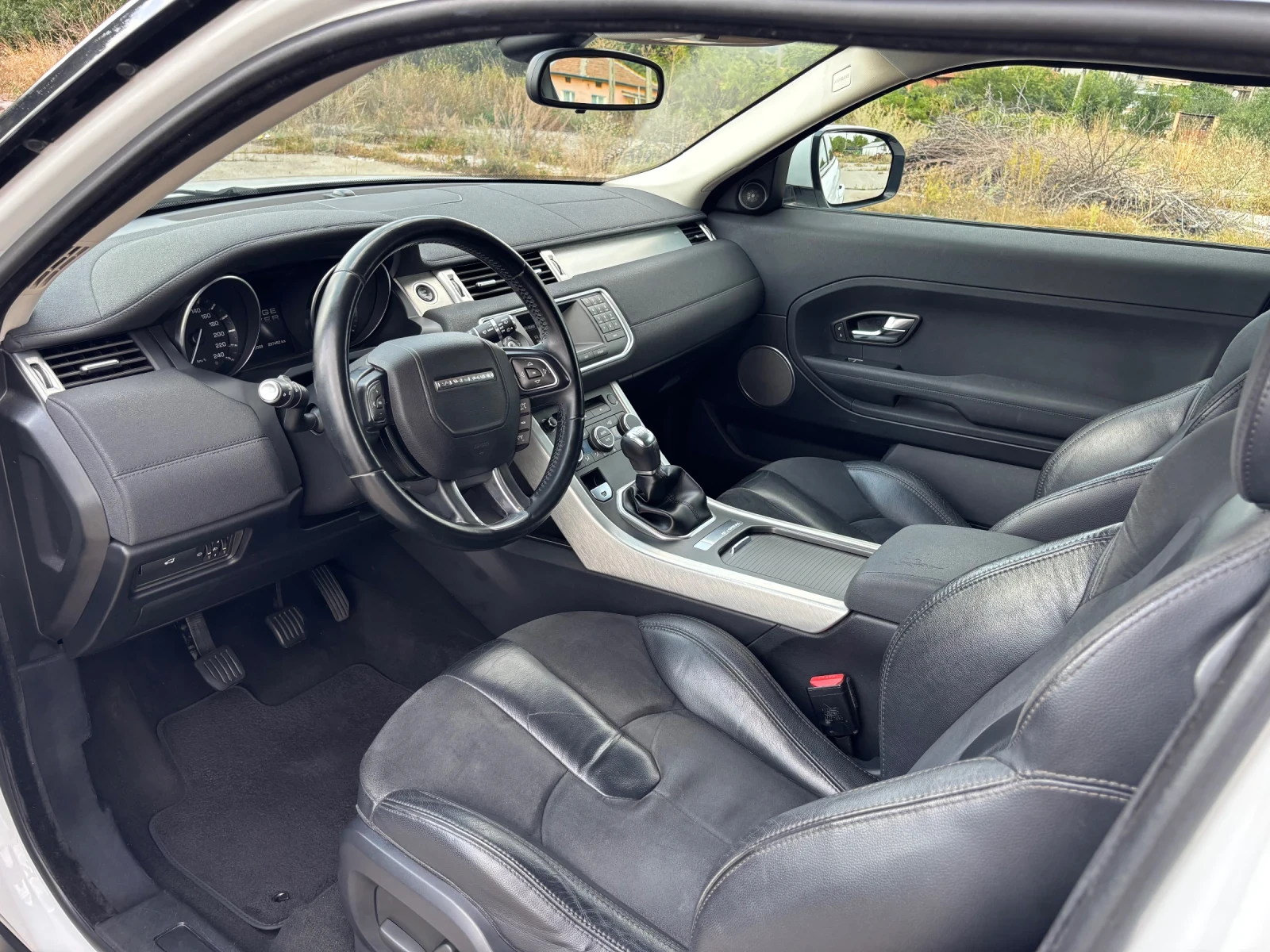Land Rover Range Rover Evoque 2.2 D 150 /Individual COUPE, снимка 9 - Автомобили и джипове - 56258222