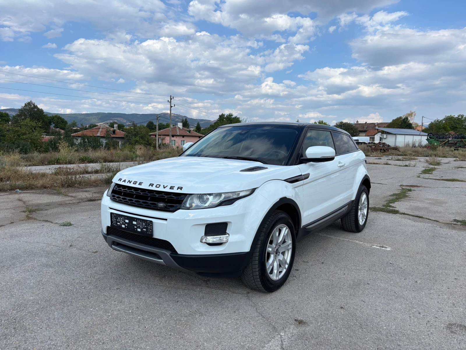 Land Rover Range Rover Evoque 2.2 D 150 /Individual COUPE, снимка 2 - Автомобили и джипове - 56258222