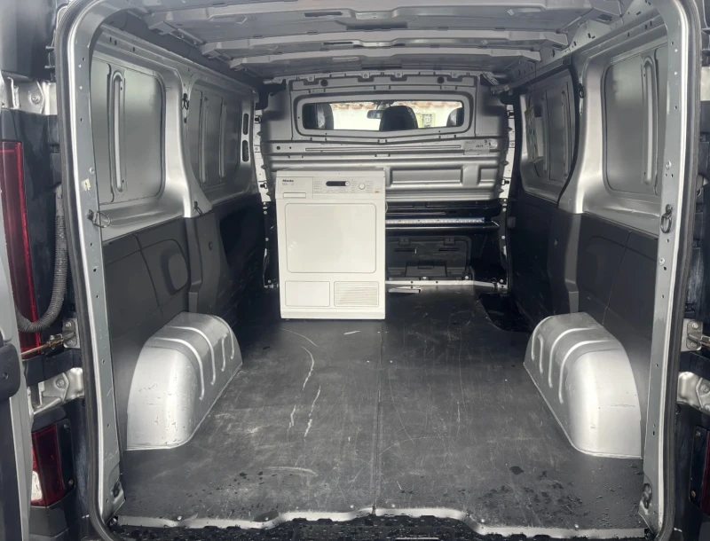 Renault Trafic КЛИМА , снимка 6 - Бусове и автобуси - 51595949