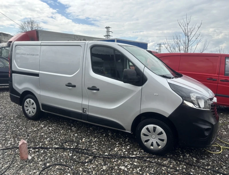 Renault Trafic КЛИМА , снимка 3 - Бусове и автобуси - 51595949