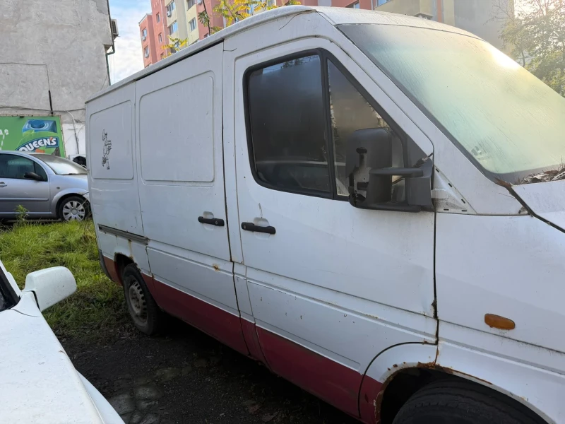 Mercedes-Benz Sprinter 208 D, снимка 3 - Бусове и автобуси - 53278577