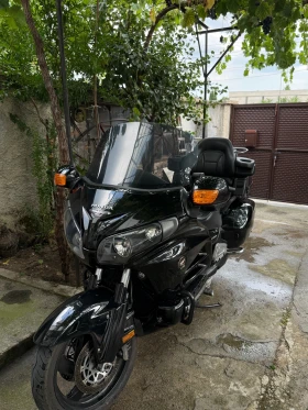 Обява за продажба на Honda Gold Wing GL1800 Gold Wing Tour (Full Equipment) ~26 000 лв. - изображение 1