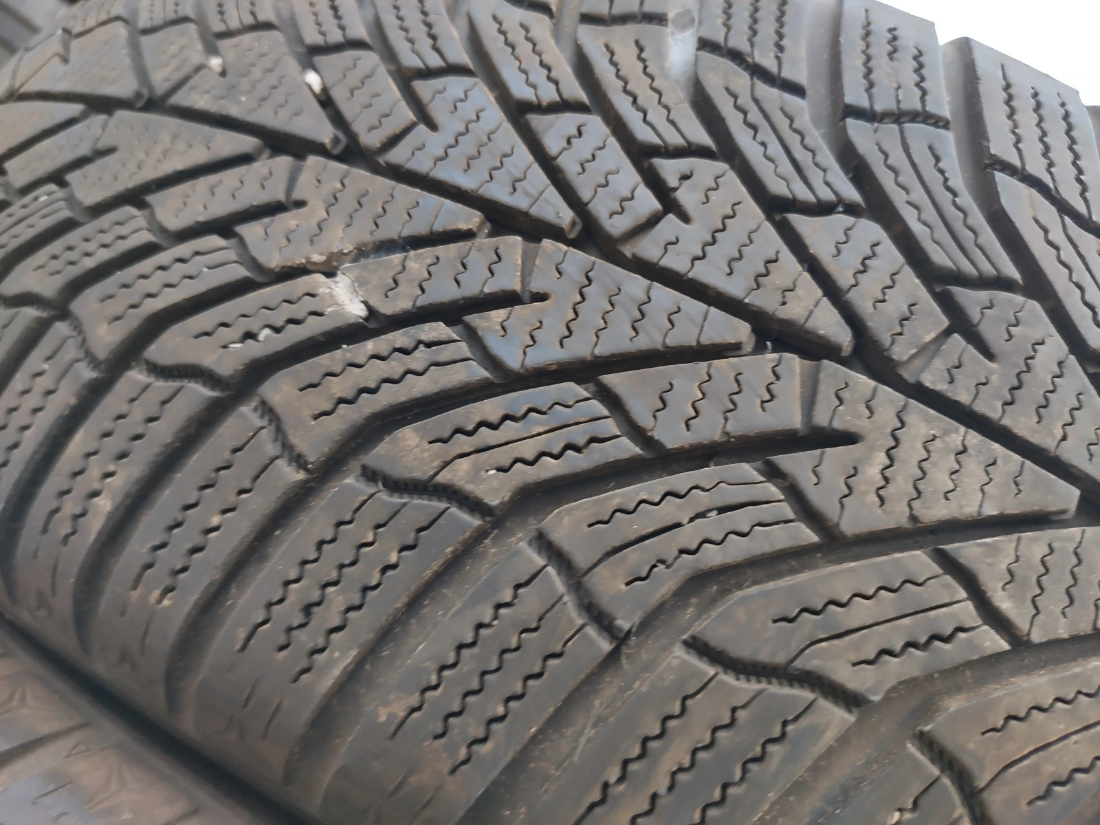 ���� 215/65R17 | Mobile.bg � ����������� 2