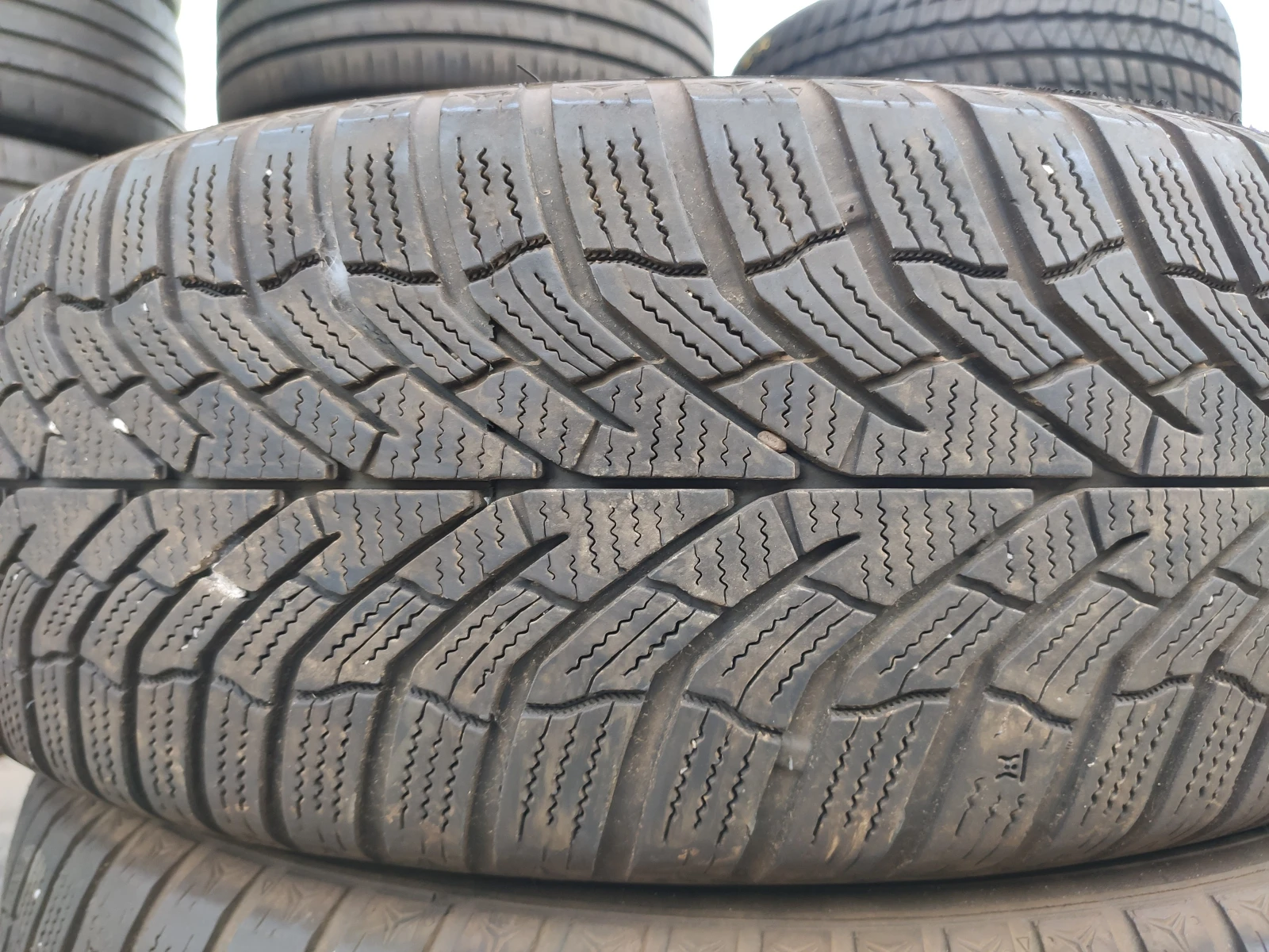 ���� 215/65R17 | Mobile.bg � ����������� 3