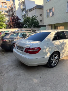 Mercedes-Benz E 220, снимка 6