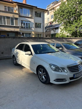 Mercedes-Benz E 220, снимка 1