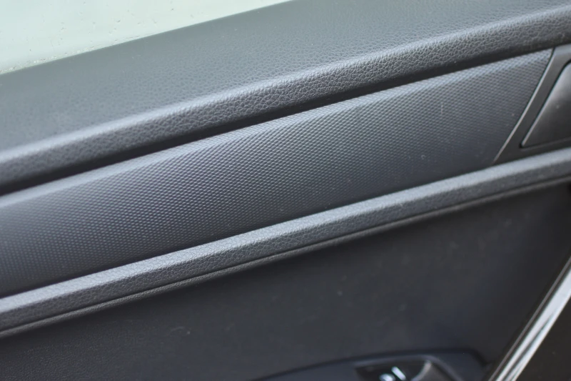 VW Caddy 2.0 TDI AVTOMAT, снимка 14 - Автомобили и джипове - 48755066