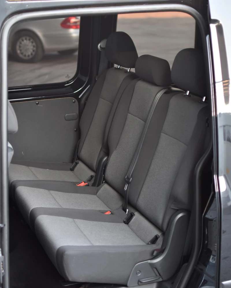 VW Caddy 2.0 TDI AVTOMAT, снимка 10 - Автомобили и джипове - 48755066