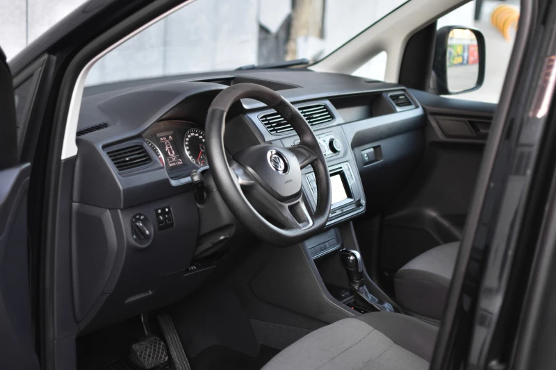 VW Caddy 2.0 TDI AVTOMAT, снимка 8 - Автомобили и джипове - 48755066
