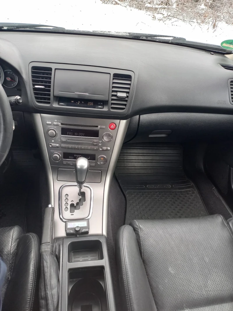 Subaru Legacy, снимка 5 - Автомобили и джипове - 49185593