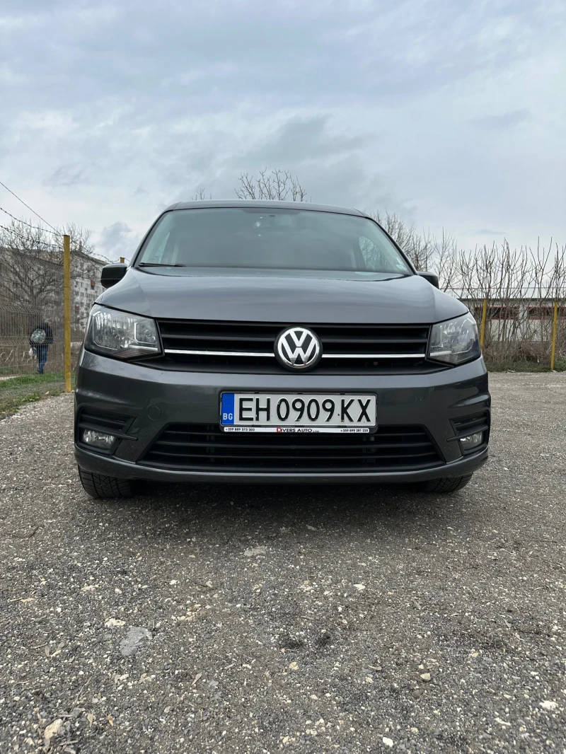 VW Caddy Перфектен, снимка 2 - Автомобили и джипове - 49533349