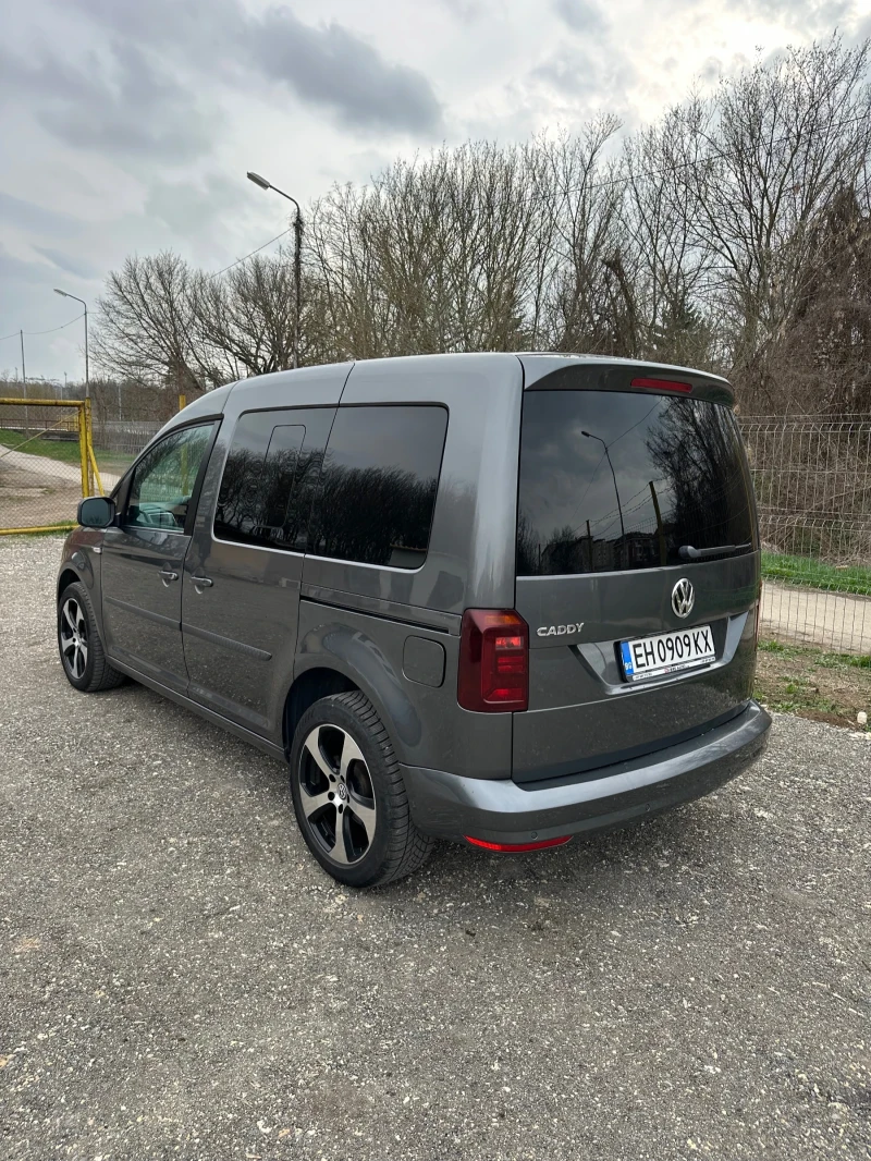 VW Caddy Перфектен, снимка 6 - Автомобили и джипове - 49533349