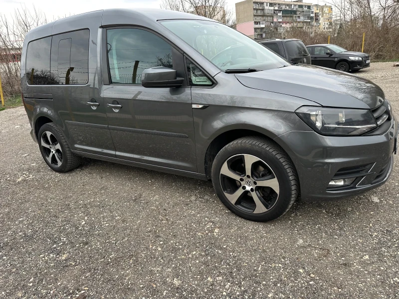 VW Caddy Перфектен, снимка 3 - Автомобили и джипове - 49533349