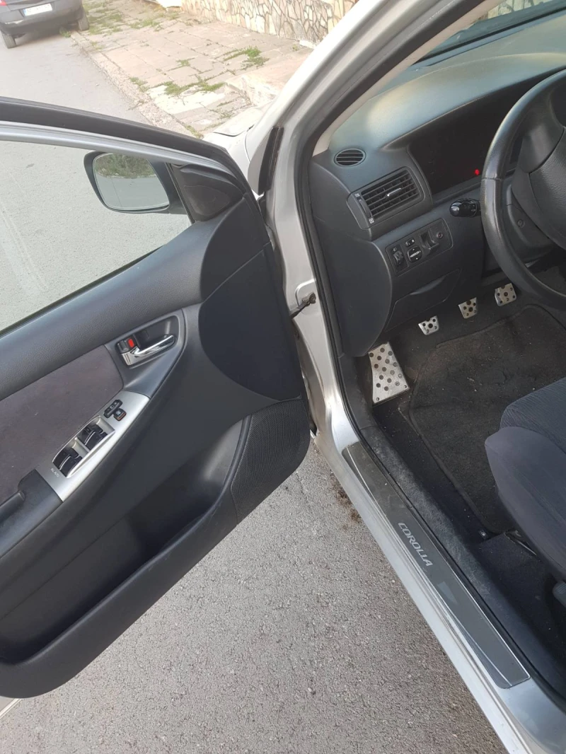 Toyota Corolla, снимка 6 - Автомобили и джипове - 52614295