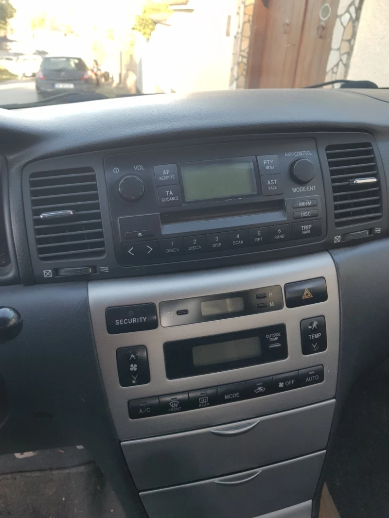 Toyota Corolla, снимка 9 - Автомобили и джипове - 52614295