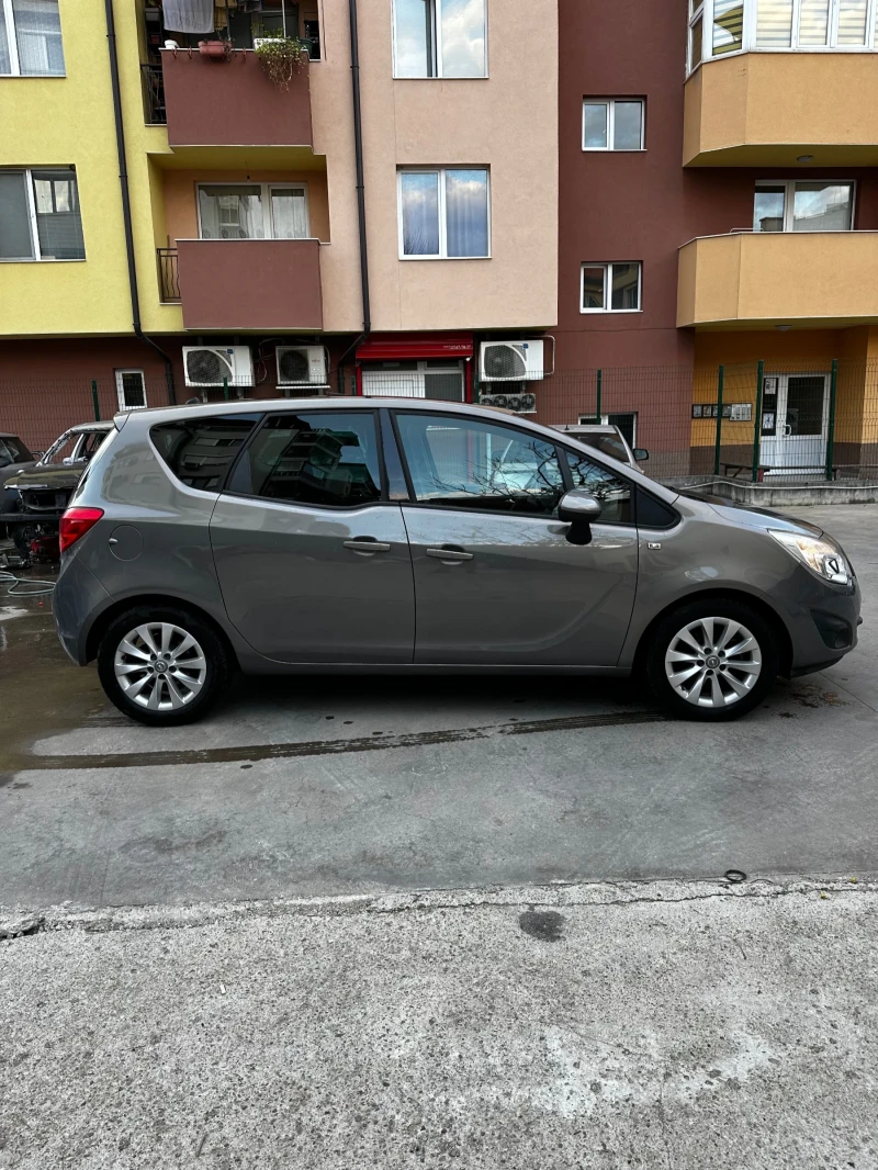 Opel Meriva 1.4  TGAS Panorama Navi, снимка 4 - Автомобили и джипове - 52450137