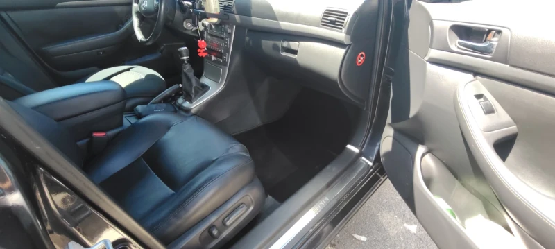 Toyota Avensis, снимка 8 - Автомобили и джипове - 52529034