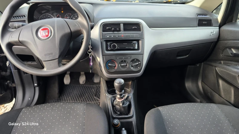 Fiat Punto 1.2i klima, снимка 6 - Автомобили и джипове - 52531372