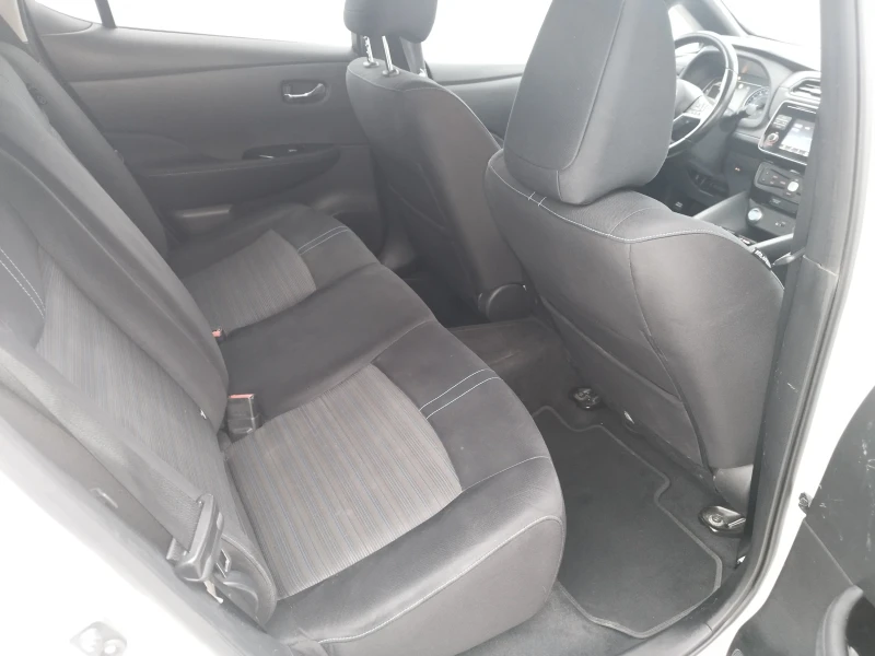 Nissan Leaf  40kWh/Distronic/Camera/Keyless, снимка 12 - Автомобили и джипове - 52688596