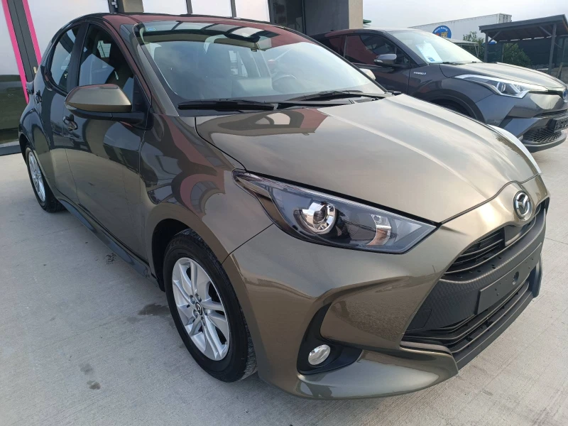 Toyota Yaris 1.5 Hybrid, снимка 3 - Автомобили и джипове - 52889658