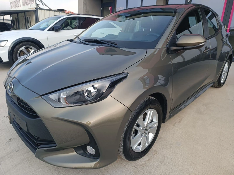 Toyota Yaris 1.5 Hybrid, снимка 2 - Автомобили и джипове - 52889658