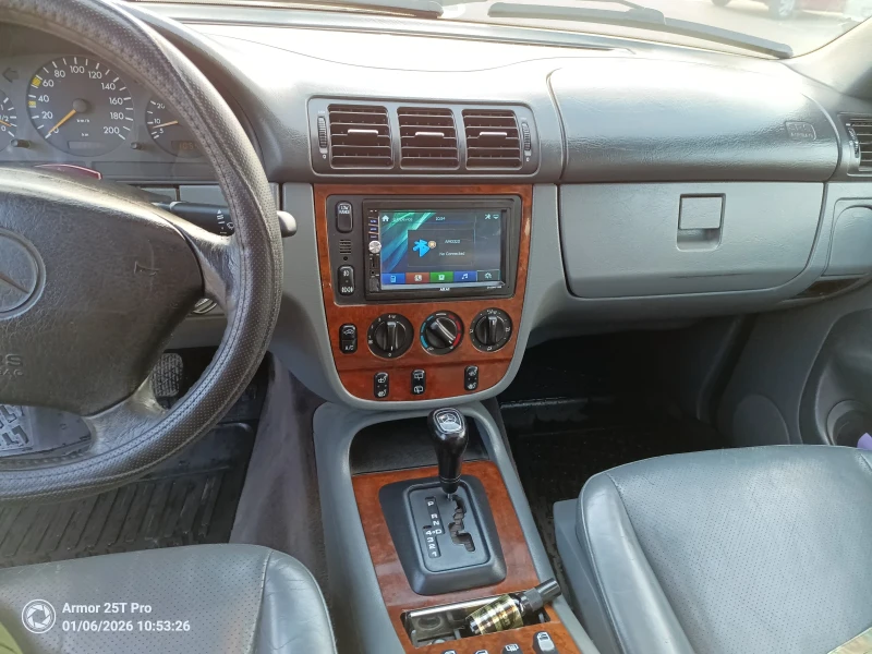 Mercedes-Benz ML 320, снимка 10 - Автомобили и джипове - 53012329