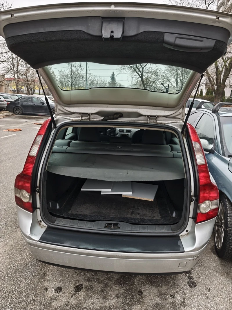 Volvo V50 Комби , снимка 5 - Автомобили и джипове - 53203132